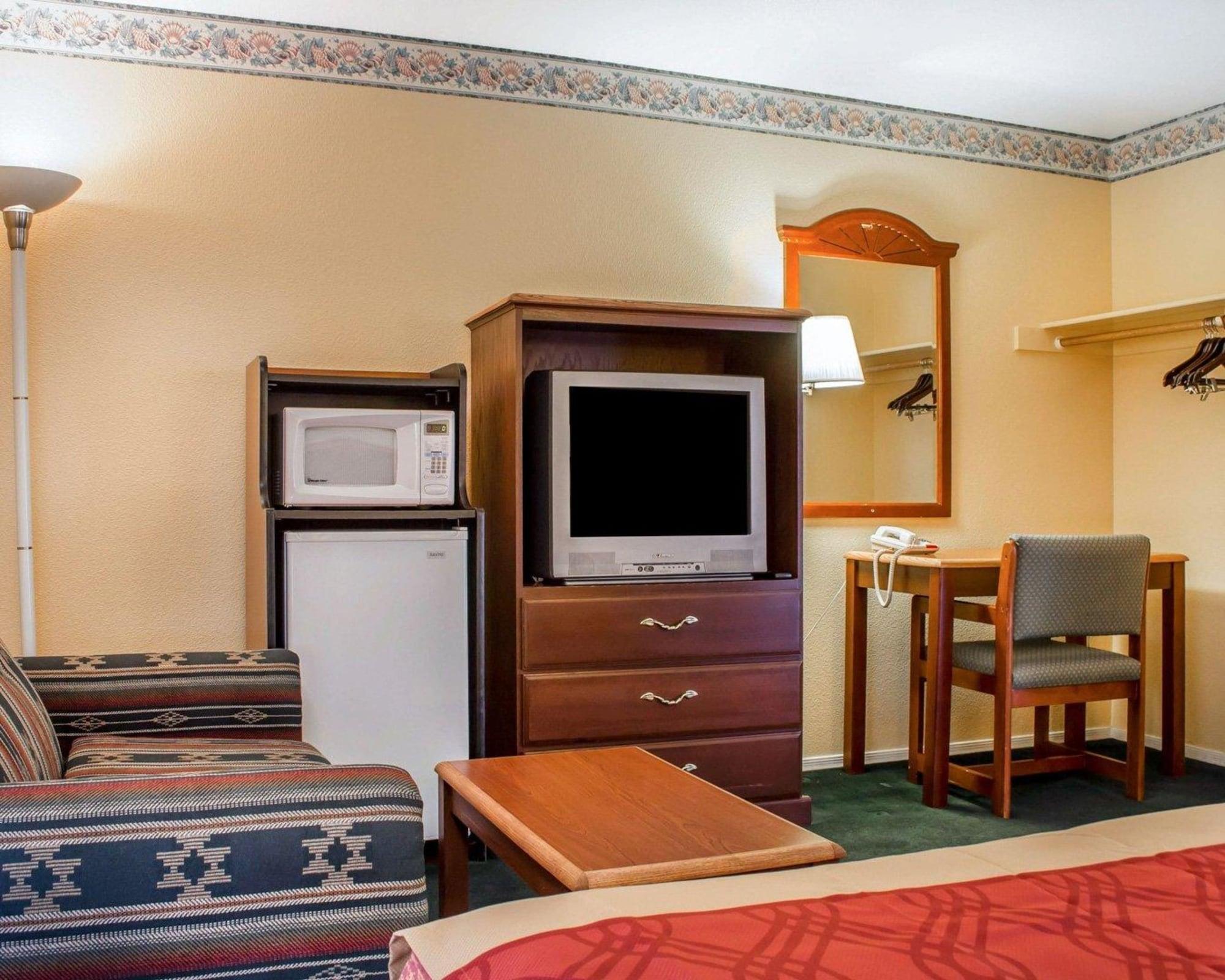 Travelodge By Wyndham Kingman Ngoại thất bức ảnh