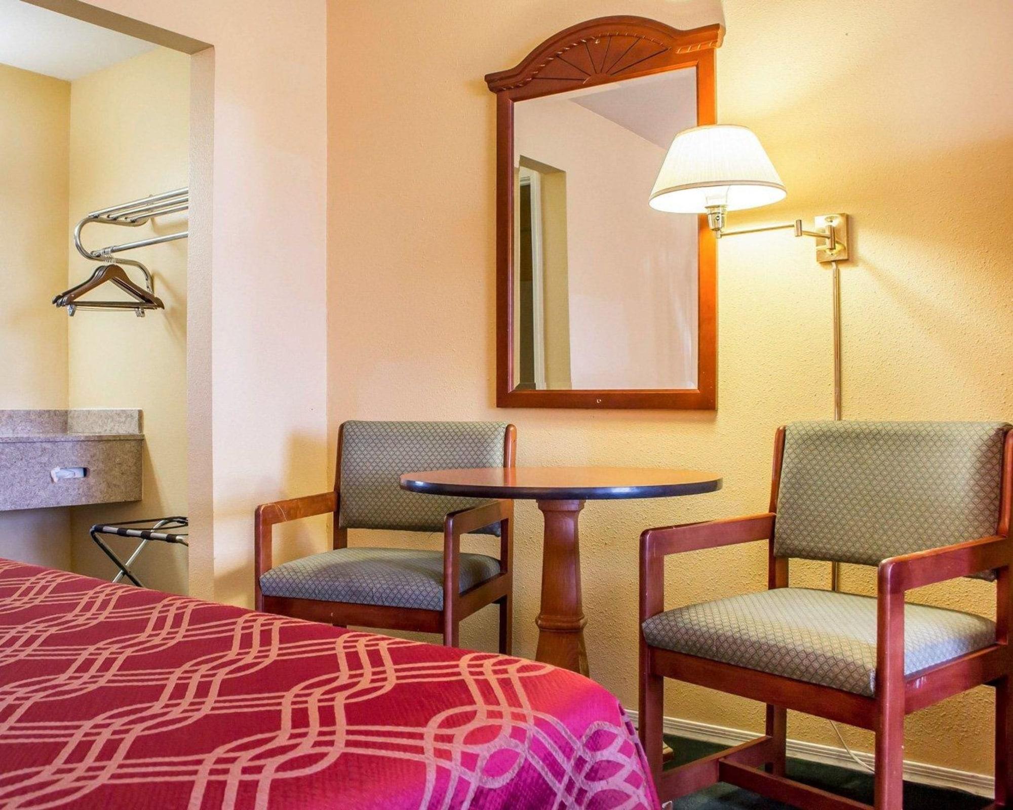 Travelodge By Wyndham Kingman Ngoại thất bức ảnh