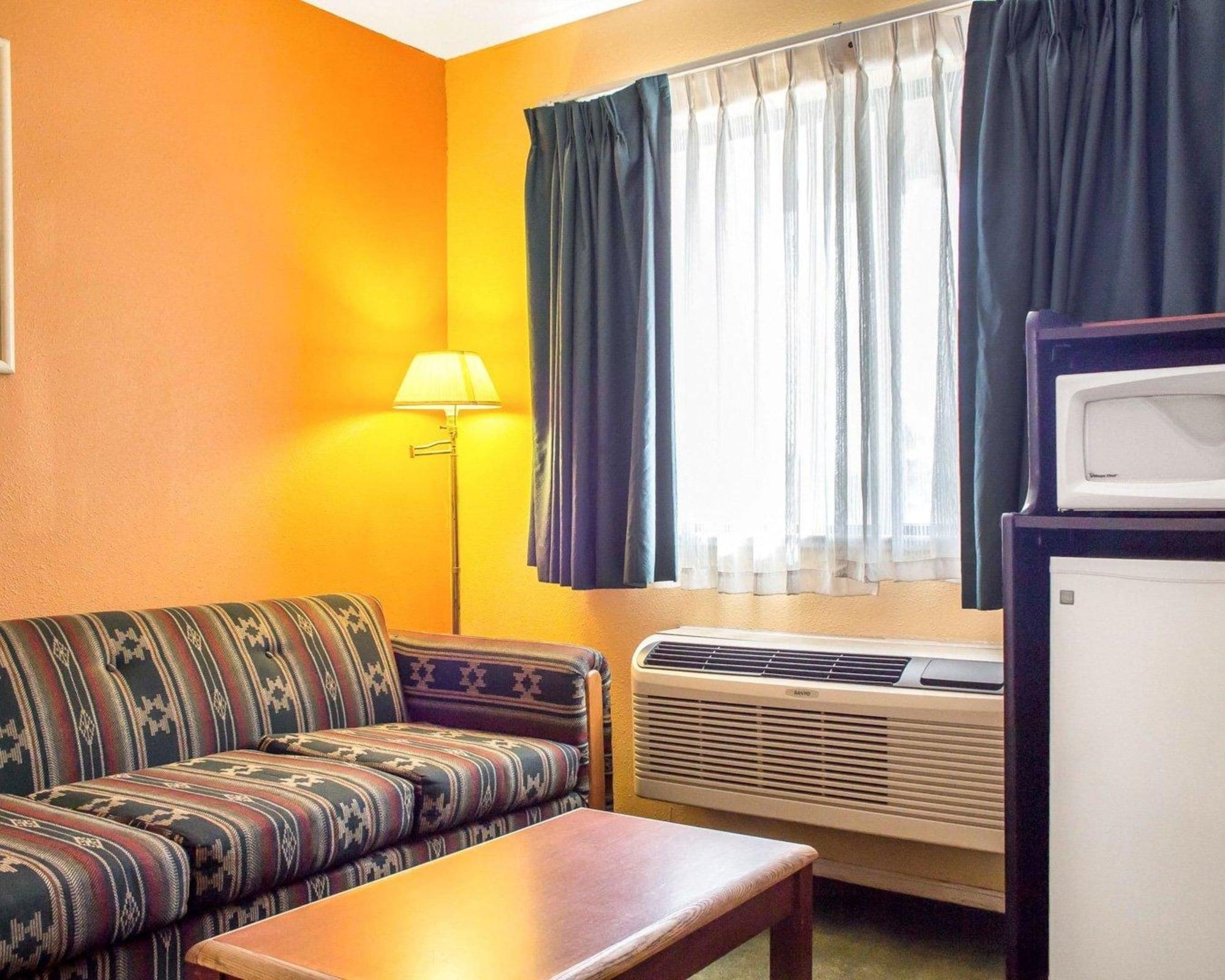 Travelodge By Wyndham Kingman Ngoại thất bức ảnh