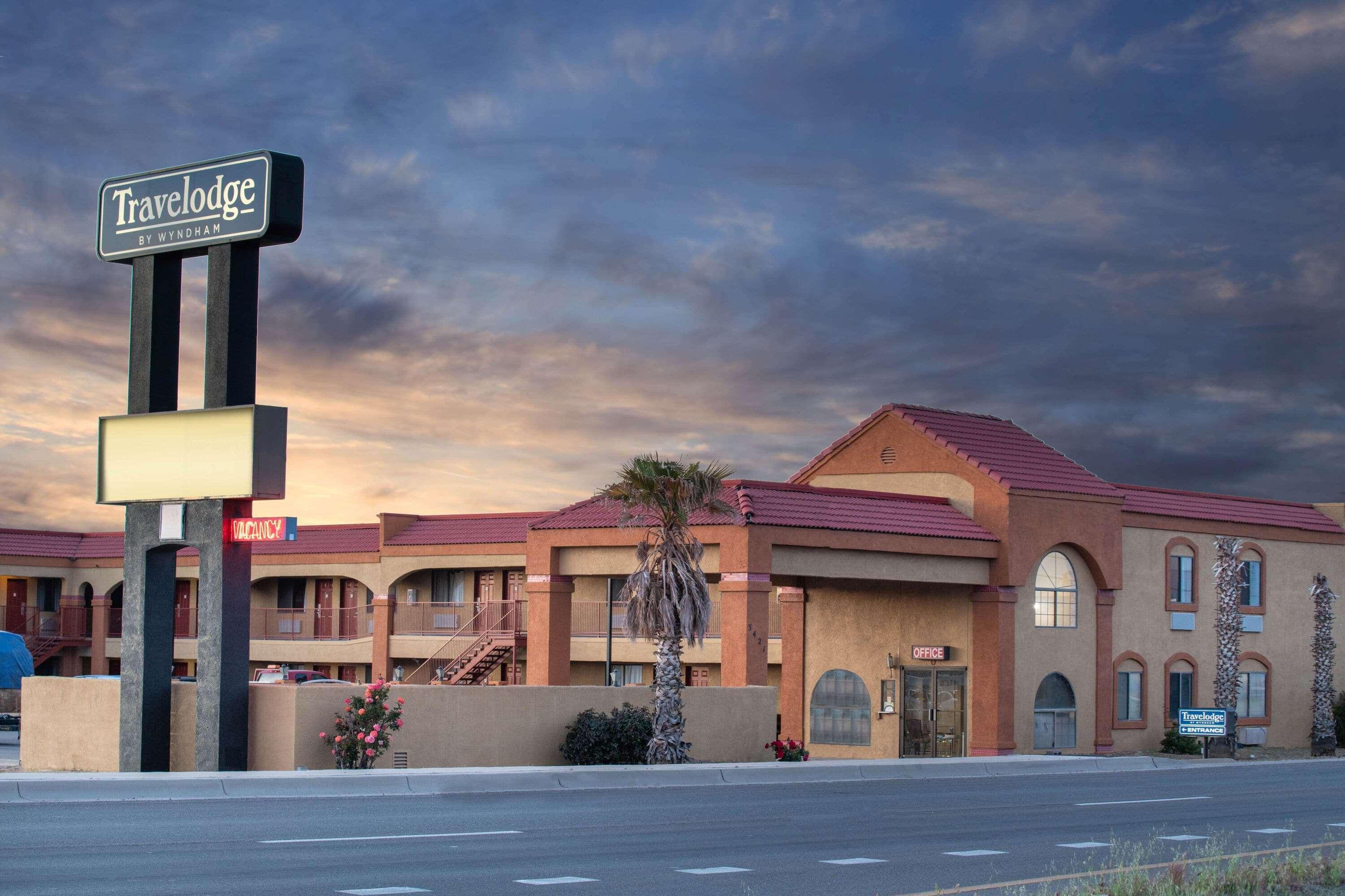Travelodge By Wyndham Kingman Ngoại thất bức ảnh
